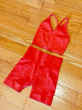 SET Active Coral-Red Crop Top & Shorts Set